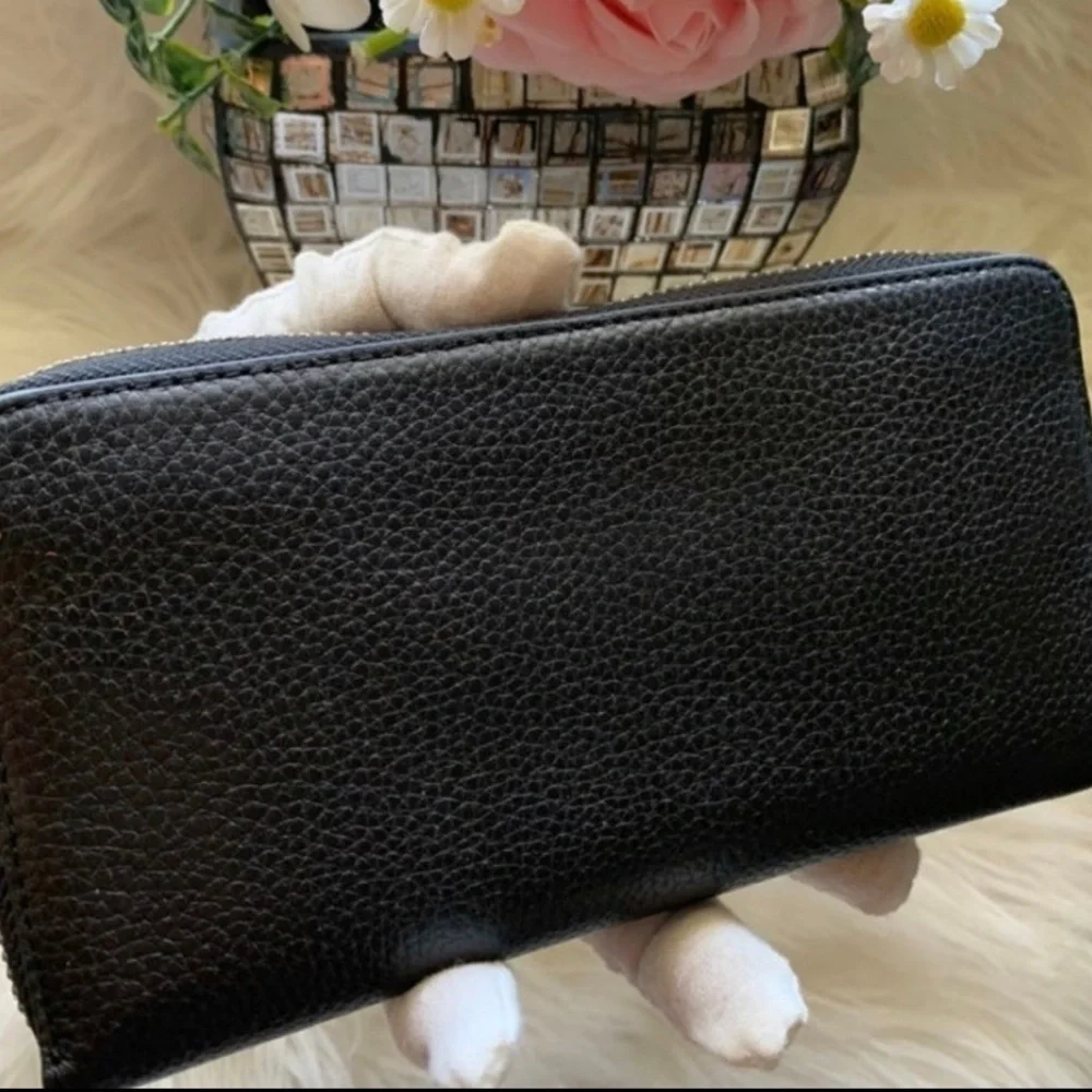 Coach Accordion Zip Black Leather Wallet